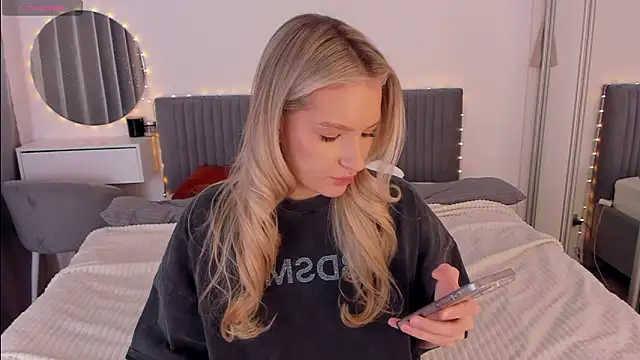 CassieRayss online show from 01/17/26, 12:09