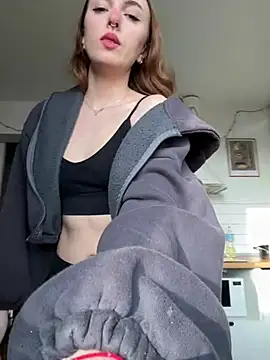 hotAssHell  online show from 02/08/25, 09:03