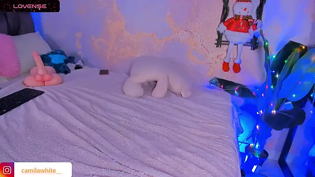 camilawhite   online show from 12/13/25, 08:04