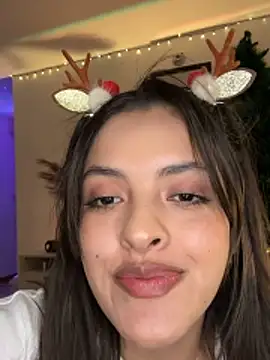 martina duque  online show from 12/18/25, 12:05