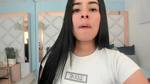 emma castilloo online show from 09/22/25, 05:02