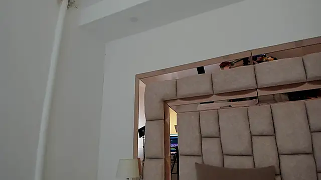 emma castilloo online show from 03/22/25, 01:32