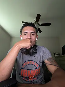 Cubanmisil online show from 05/23/26, 02:05