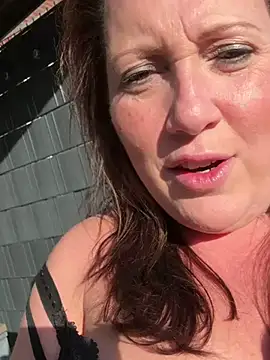 Snapshot of xsexycurvymilf chatting on 03/07/25, 03:18 xsexycurvymilf online show from 03/07/25, 03:18