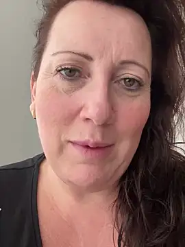 Snapshot of xsexycurvymilf chatting on 02/12/25, 01:06 xsexycurvymilf online show from 02/12/25, 01:06