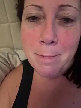 Snapshot of xsexycurvymilf chatting on 02/17/25, 06:53 xsexycurvymilf online show from 02/17/25, 06:53