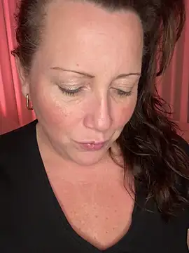 Snapshot of xsexycurvymilf chatting on 01/20/25, 02:57 xsexycurvymilf online show from 01/20/25, 02:57