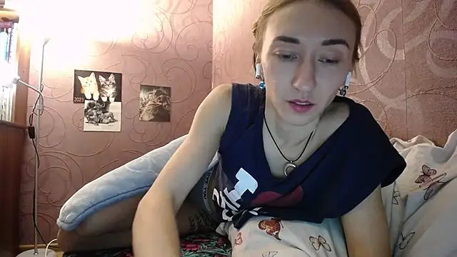 Snapshot of Fire__Foxx chatting on 12/03/24, 10:56 Fire Foxx online show from 12/03/24, 10:56