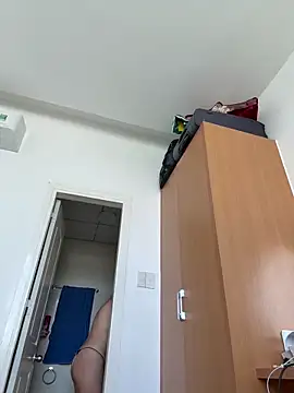 EmmaInLove23 online show from 02/02/26, 02:43