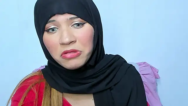 Snapshot of hanaa_18 chatting on 01/19/25, 11:23 hanaa 18 online show from 01/19/25, 11:23