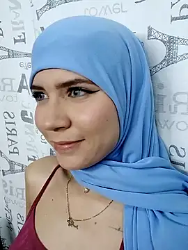 Snapshot of hanaa_18 chatting on 12/29/24, 10:57 hanaa 18 online show from 12/29/24, 10:57
