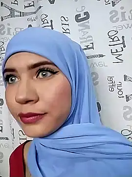 Snapshot of hanaa_18 chatting on 12/30/24, 03:45 hanaa 18 online show from 12/30/24, 03:45