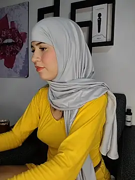 hanaa 18 online show from 10/31/25, 02:08