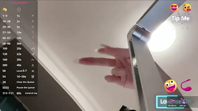 vyizh- online show from 04/15/26, 07:58