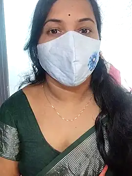 Snapshot of Susma-Telugu chatting on 10/13/25, 04:58 Susma-Telugu online show from 10/13/25, 04:58