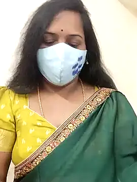 Snapshot of Susma-Telugu chatting on 12/18/24, 11:13 Susma-Telugu online show from 12/18/24, 11:13