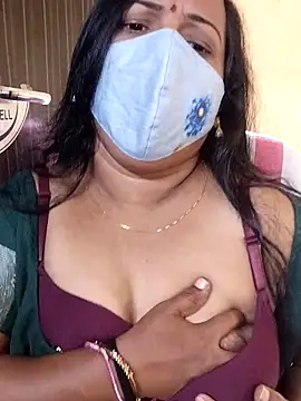 Snapshot of Susma-Telugu chatting on 10/28/25, 05:18 Susma-Telugu online show from 10/28/25, 05:18