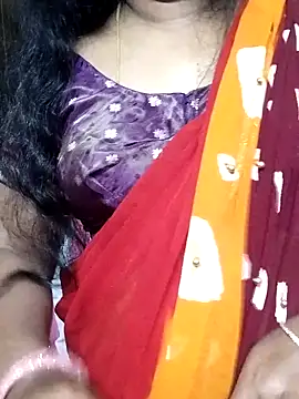 Snapshot of Susma-Telugu chatting on 09/18/25, 12:35 Susma-Telugu online show from 09/18/25, 12:35