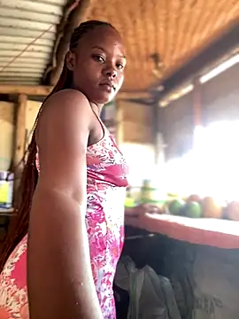 Dellah26 online show from 09/19/25, 07:23