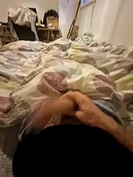 Snapshot of MarkBigDick35 chatting on 12/19/24, 04:24 MarkBigDick35 online show from 12/19/24, 04:24