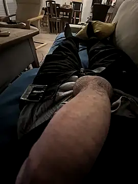 Snapshot of MarkBigDick35 chatting on 12/16/24, 08:05 MarkBigDick35 online show from 12/16/24, 08:05