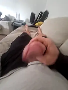 Snapshot of MarkBigDick35 chatting on 10/18/25, 02:41 MarkBigDick35 online show from 10/18/25, 02:41