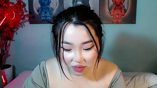 Snapshot of ichiben chatting on 03/17/25, 10:06 ichiben online show from 03/17/25, 10:06