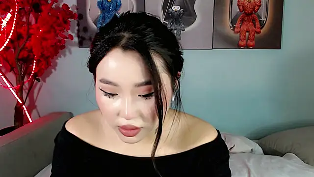 Snapshot of ichiben chatting on 02/08/25, 03:00 ichiben online show from 02/08/25, 03:00