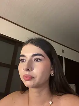 Coralinee 01 online show from 12/21/25, 12:57