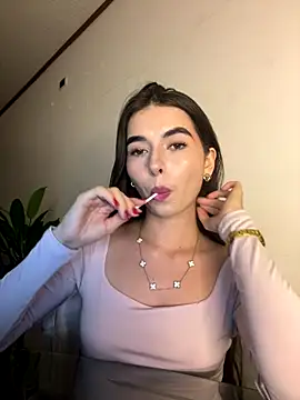 Coralinee 01 online show from 01/09/26, 12:06