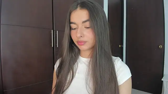 Coralinee 01 online show from 01/31/25, 11:56