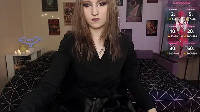 Snapshot of Viper_kiss chatting on 02/26/25, 04:27 Viper kiss online show from 02/26/25, 04:27