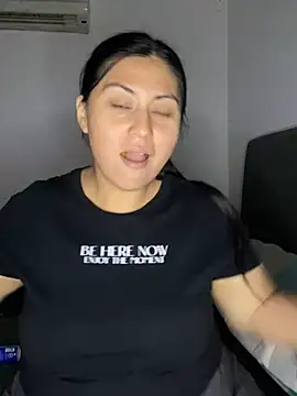 valentinesexx online show from 02/08/25, 09:57