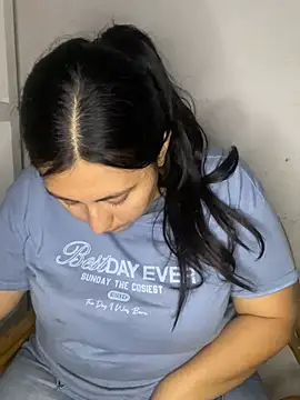 valentinesexx online show from 01/17/25, 08:22