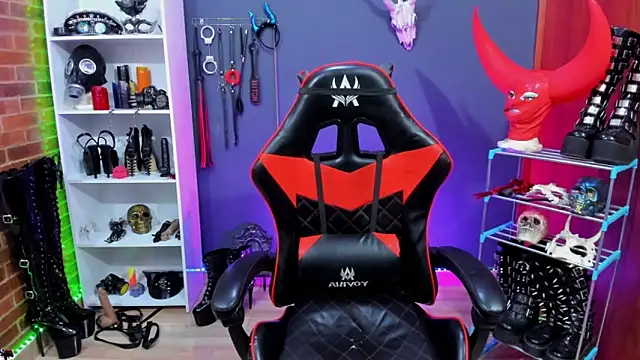 daven56 online show from 12/20/25, 01:03