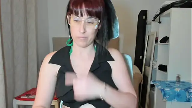 emmita69  online show from 02/08/26, 01:14