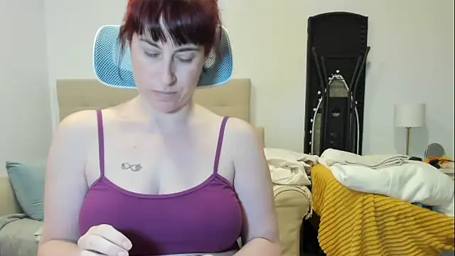 emmita69  online show from 02/10/26, 03:38