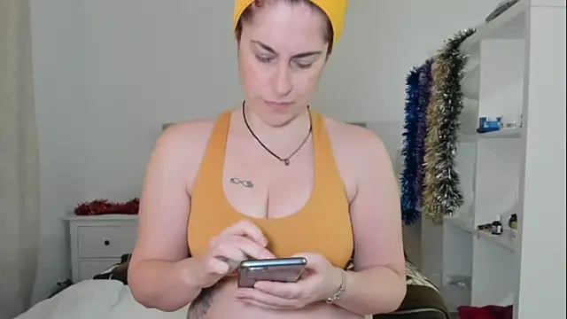 emmita69  online show from 12/18/25, 04:39