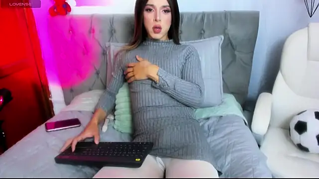 nikkita ubba online show from 10/14/25, 07:03