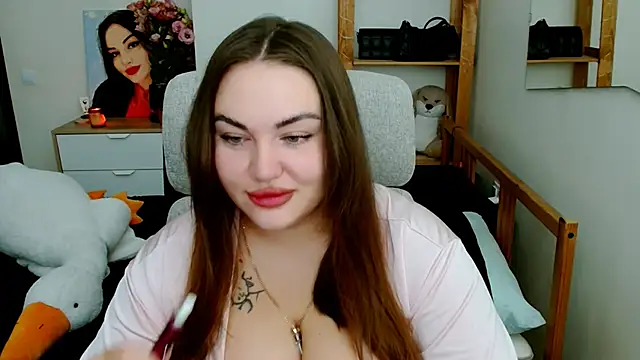 Snapshot of leila_beayte_ chatting on 09/09/25, 05:17 leila beayte online show from 09/09/25, 05:17
