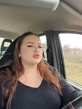 Snapshot of leila_beayte_ chatting on 03/15/25, 12:34 leila beayte online show from 03/15/25, 12:34