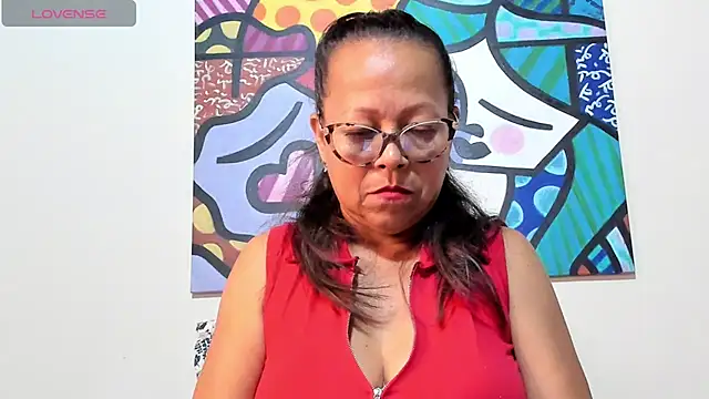 Snapshot of naughtty_mommy chatting on 01/02/25, 09:50 naughtty mommy online show from 01/02/25, 09:50