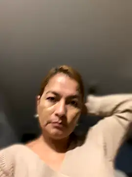 Snapshot of Jlo_69 chatting on 10/11/25, 11:28 Jlo 69 online show from 10/11/25, 11:28