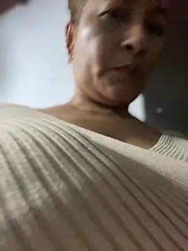 Snapshot of Jlo_69 chatting on 09/30/25, 03:12 Jlo 69 online show from 09/30/25, 03:12