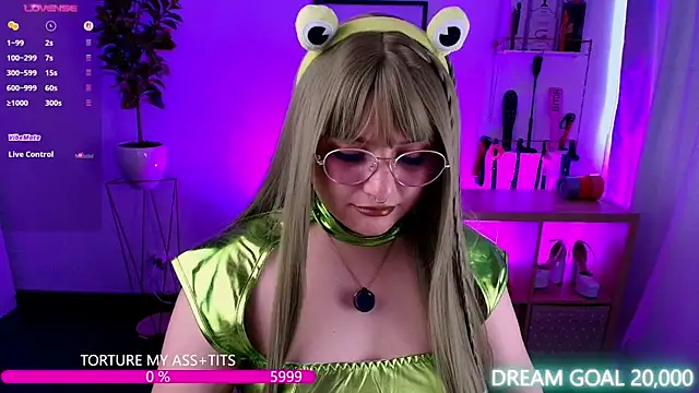Snapshot of catha_cat chatting on 06/09/26, 05:14 catha cat online show from 06/09/26, 05:14