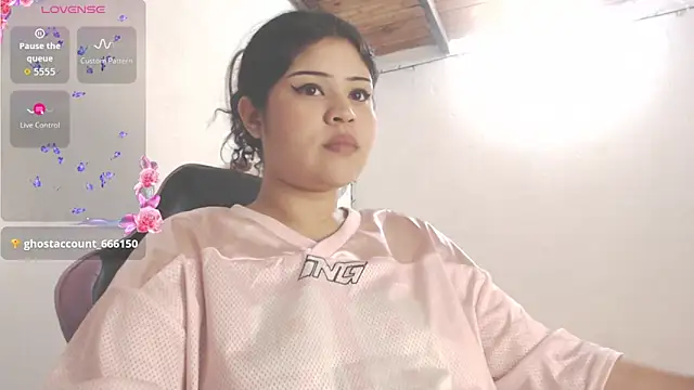 Snapshot of Amara18_ chatting on 04/09/26, 05:52 Amara18 online show from 04/09/26, 05:52