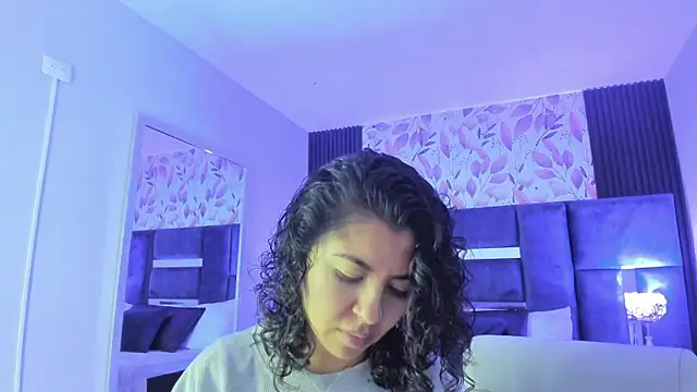 Amareto  online show from 12/04/25, 12:26