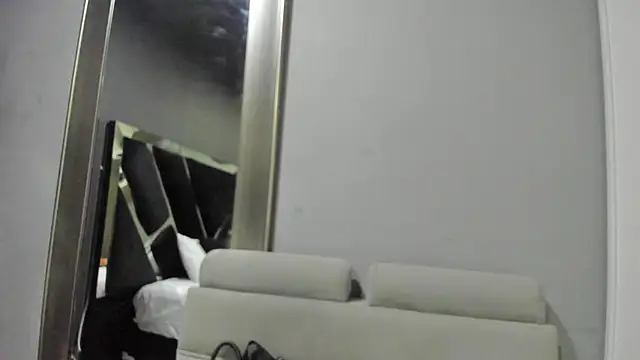 Snapshot of Amareto_ chatting on 07/01/26, 11:32 Amareto online show from 07/01/26, 11:32