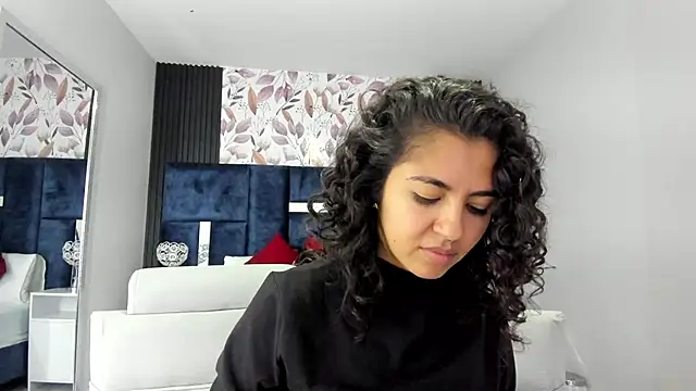Snapshot of Amareto_ chatting on 04/23/26, 04:52 Amareto online show from 04/23/26, 04:52