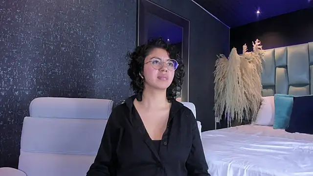 Amareto  online show from 03/08/25, 03:45